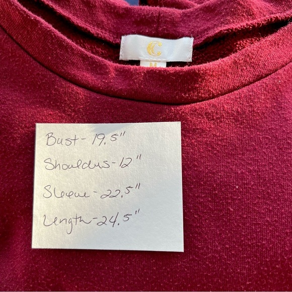 Women’s vertical ruffled, burgundy sweatshirt, size medium - Picture 7 of 7